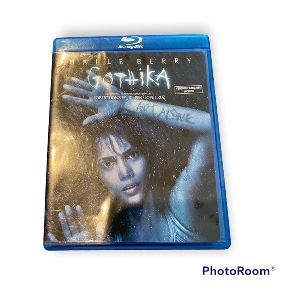 GOTHIKA BLU RAY PERFECT CONDITION with Hailey Berry - Picture 1 of 4